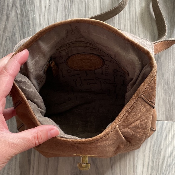Fossil Crossbody - Picture 4 of 5